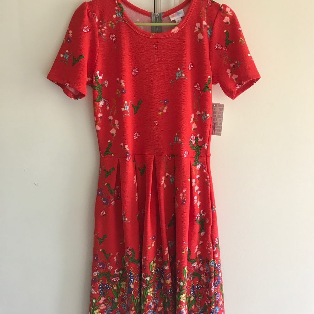 Lularoe Amelia size Medi BRAND NEW, never worn